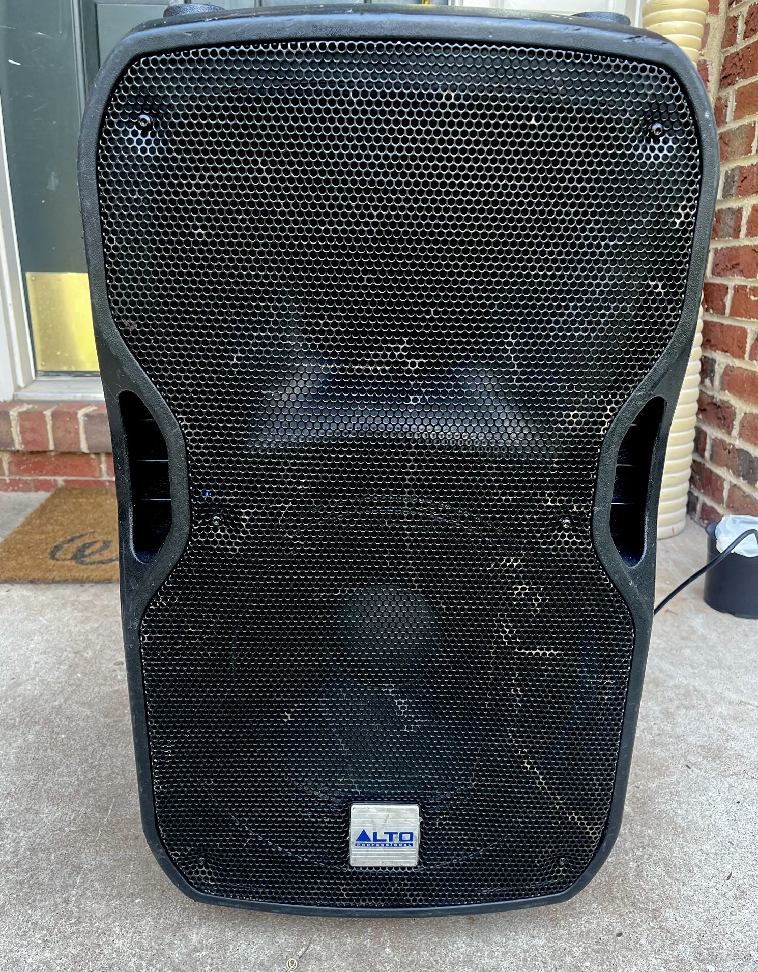 Alto TS112A Truesonic 2-Way 12” Powered Speaker 