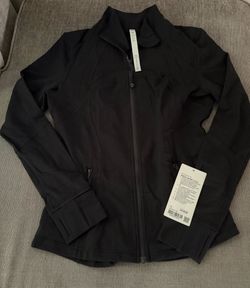 Lululemon women’s size 8 10 12 active wear jacket gym