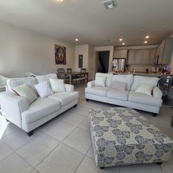 Living rooms set.. 3 pieces.. AND dining table with 4 chairs and bench