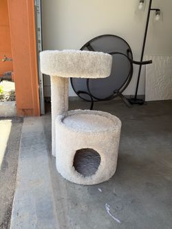Cat tree