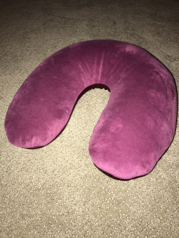 Neck travel pillow