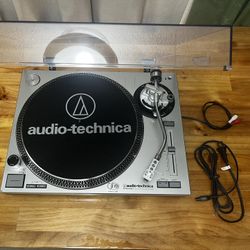 Audio-Technica AT-LP120-USB Direct Drive Professional Turntable