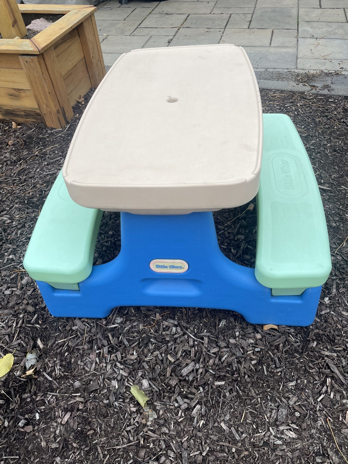 Little Tikes Picnic Table