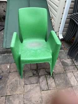 Retro Green Plastic Chair