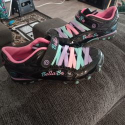 Sketchers Bella B Shoes With Spiner On Bottom 