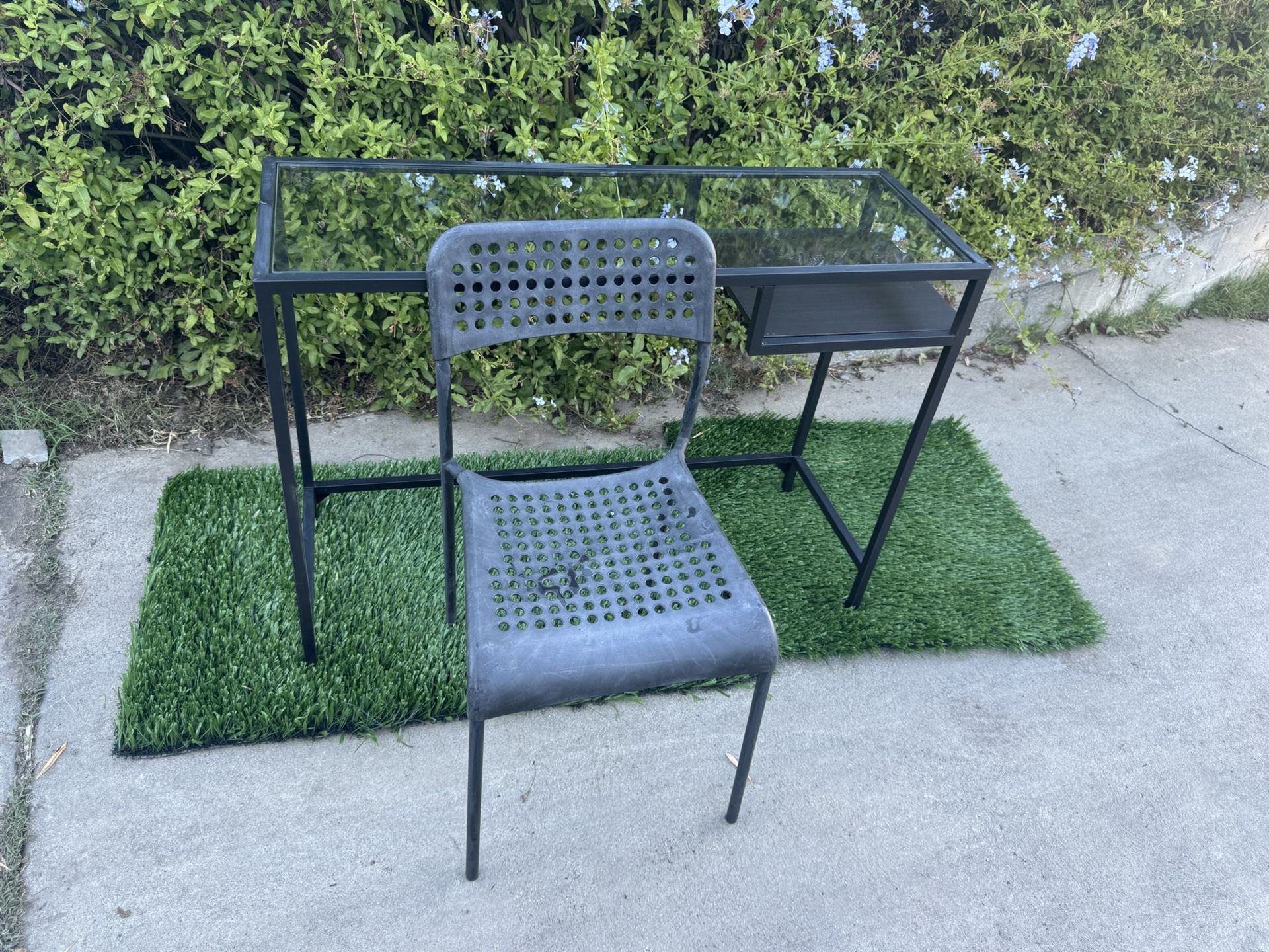Glass-Top Metal Laptop Desk With Small Shelf And Chair