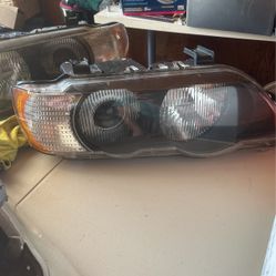 E53 2003 Bmw X5 Xenon Headlights 