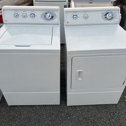 GE Washer And Dryer Gas In Great Condition 