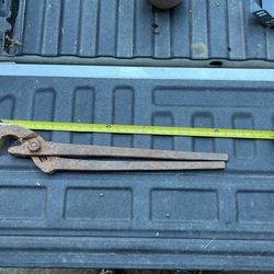 Antique vintage Blacksmith adjustable pipe tongs I