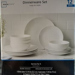 White Glazed Stoneware Dinnerware Set, 12 Pieces