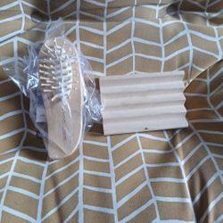 Natural Wood Brush And Soap Dish
