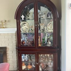 Elegant Cabinet China Display $95.00