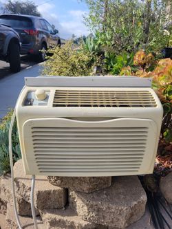 Window Air Conditioner unit