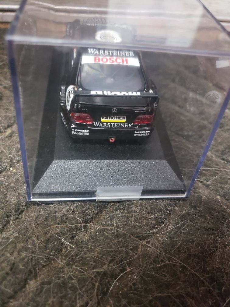 Mercedes-Benz minichamps 1/43