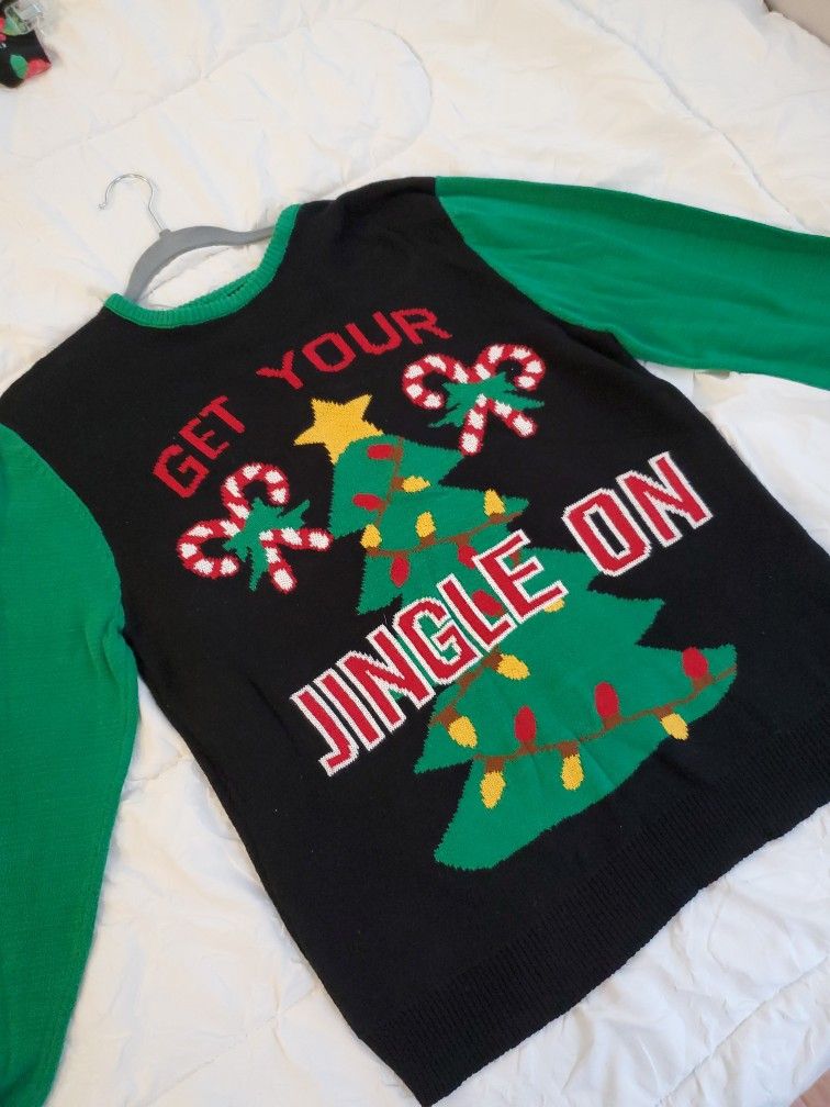 Adult Sweater. Size Large.