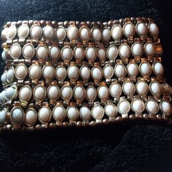 Vintage Polished Milk Glass Stretchy Bracelet 