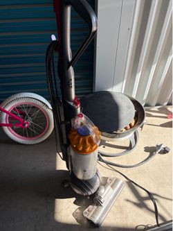 Dyson vacuum cleaner