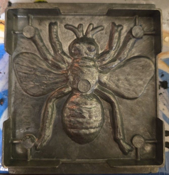 Magic Maker Giant Creepy Crawler Thingmaker Giant Fly Toy Mold 84-1
