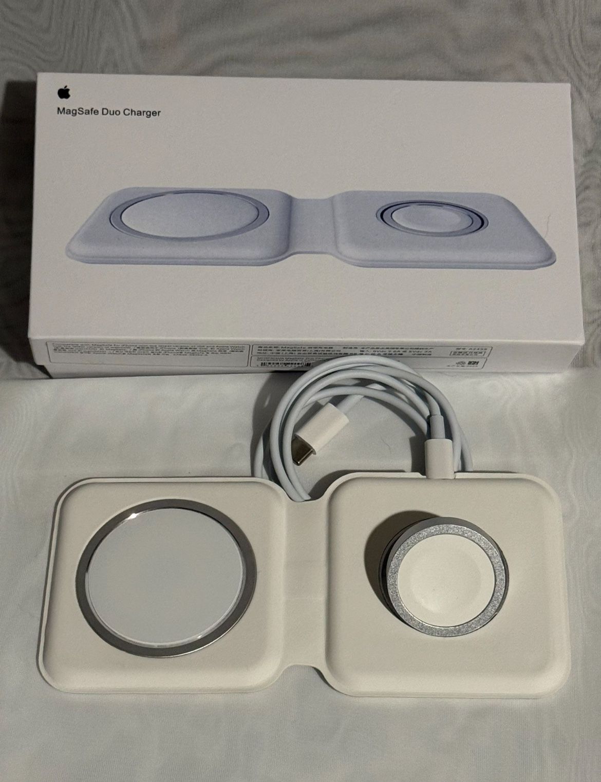 MAG SAFE DUO CHARGER