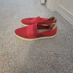Ugg Women's Shoes Size 7.5 Like New 