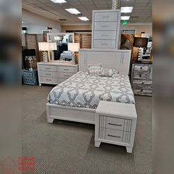 5 Pieces White Color King & Queen Bedroom Set