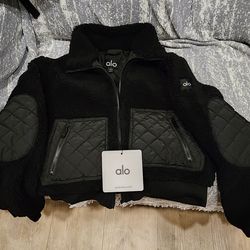sweater/alo blck sherpa