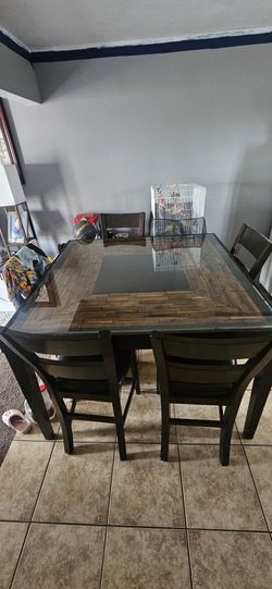 Dinning Table