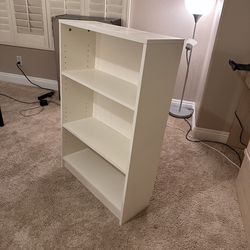 White Shelf - Medium Size - Bookcase 