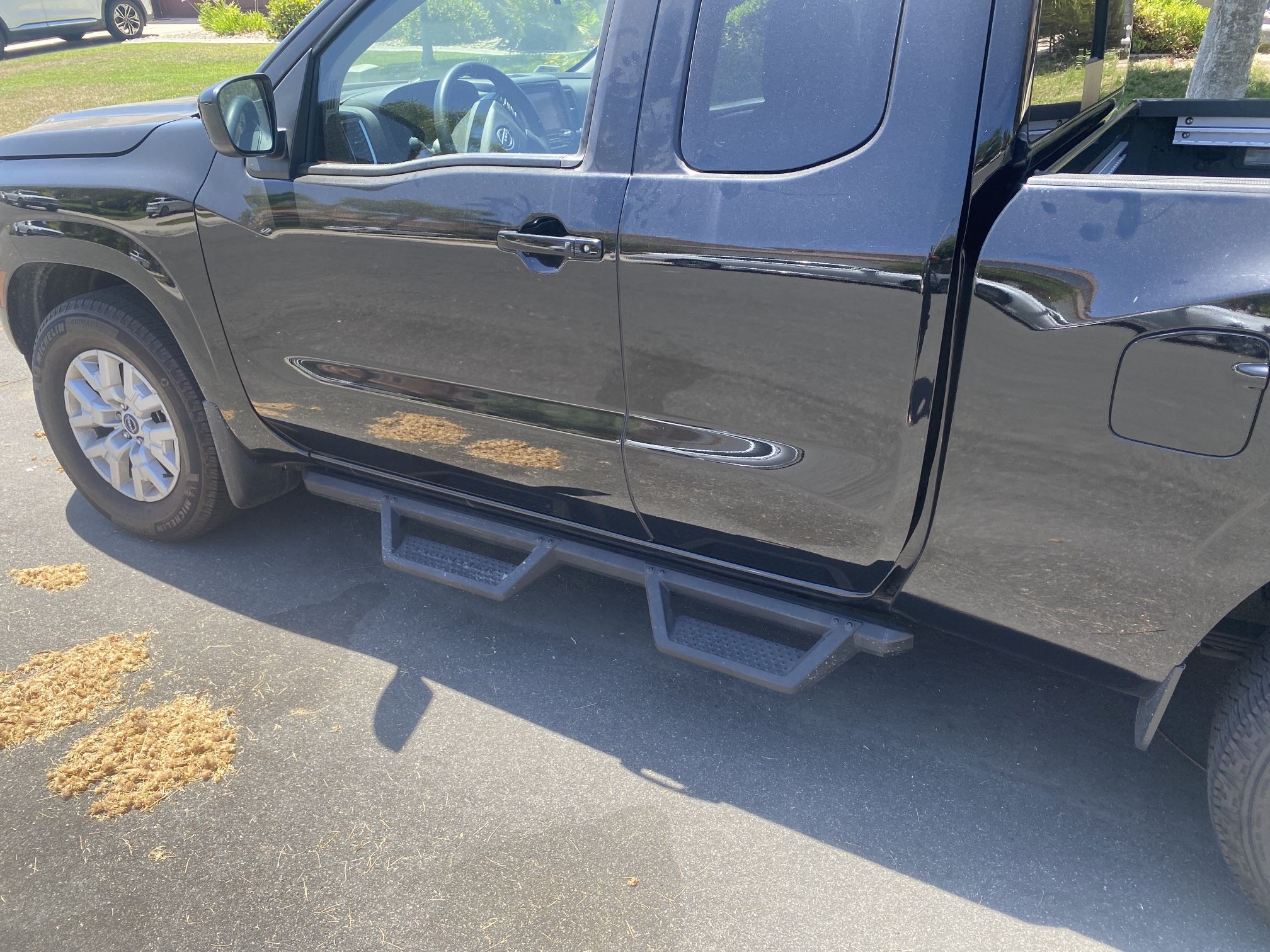 2023 Nissan Frontier King Cab Running Board