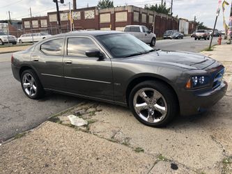 2010 Charger with Hemi R/T Model Clean Title 42,000miles