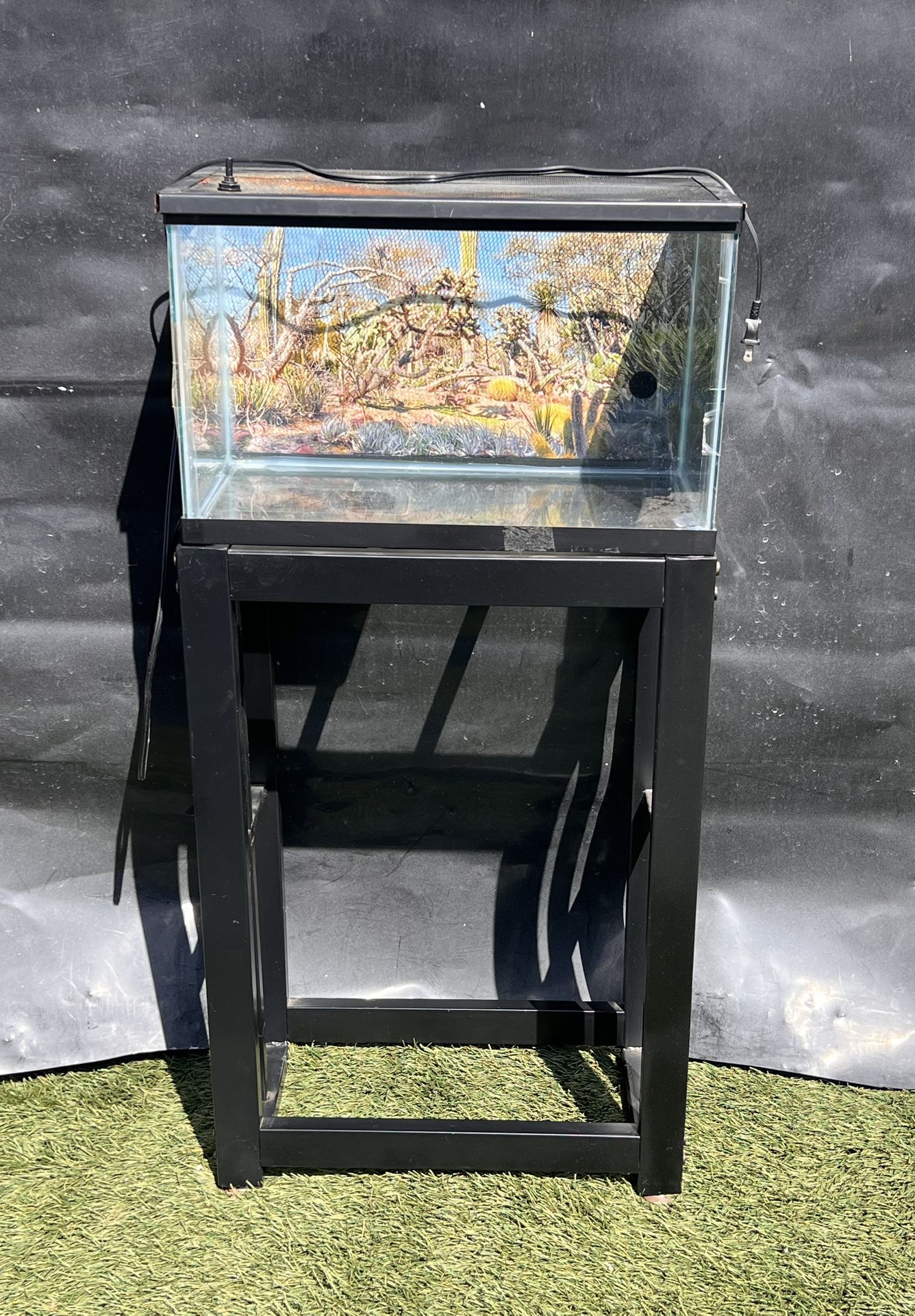 Pet Reptile Heat Terrarium With Stand.