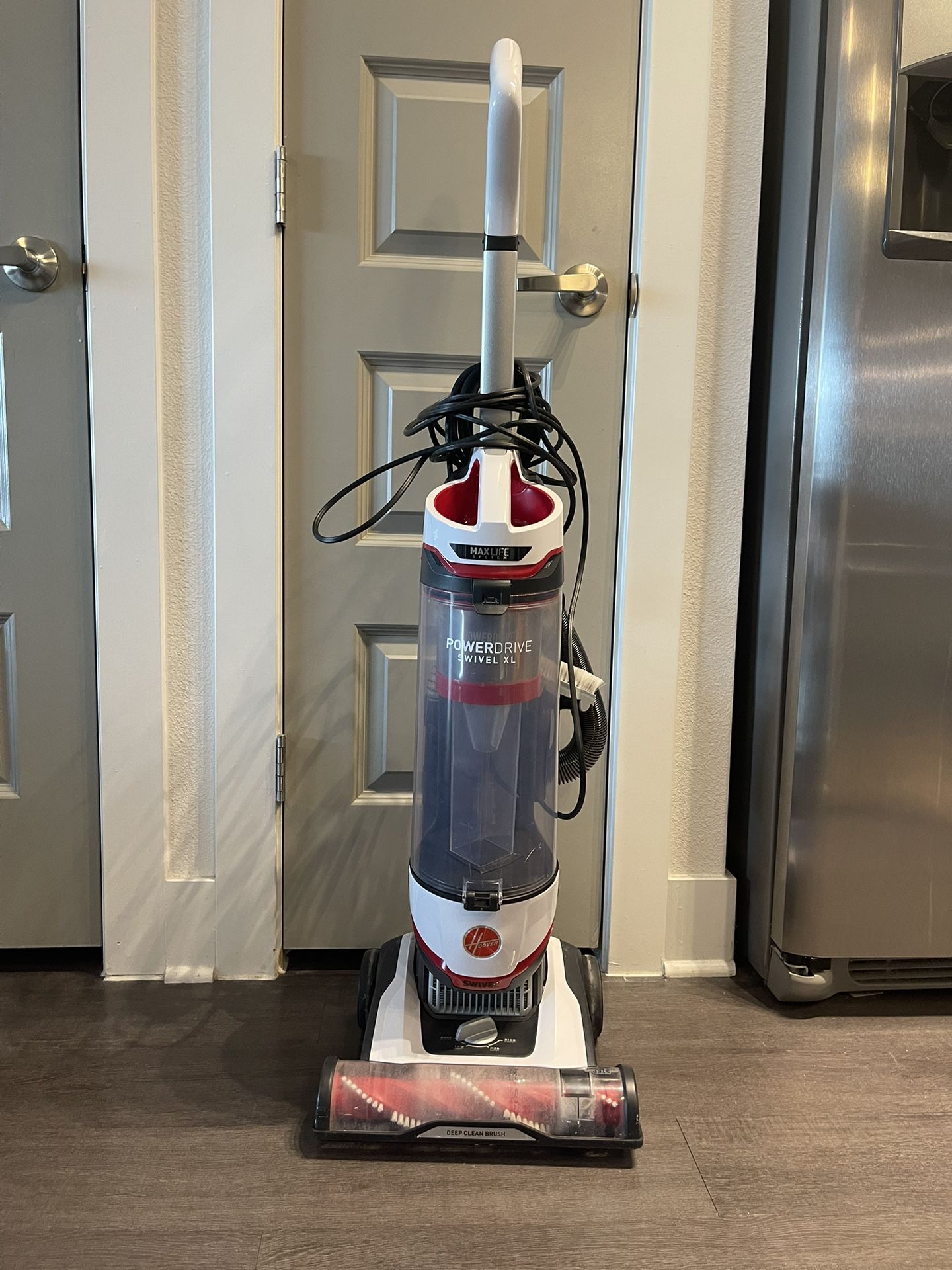 Hoover MAXLife Pro Pet Swivel Vacuum