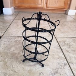 earing showing stand