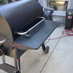 Traeger Fold Out Shelf For Sale