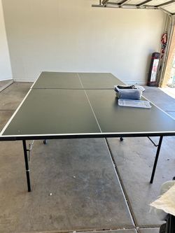 Ping pong table