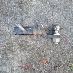 UHaul Powertow Hitch With 2" Ball