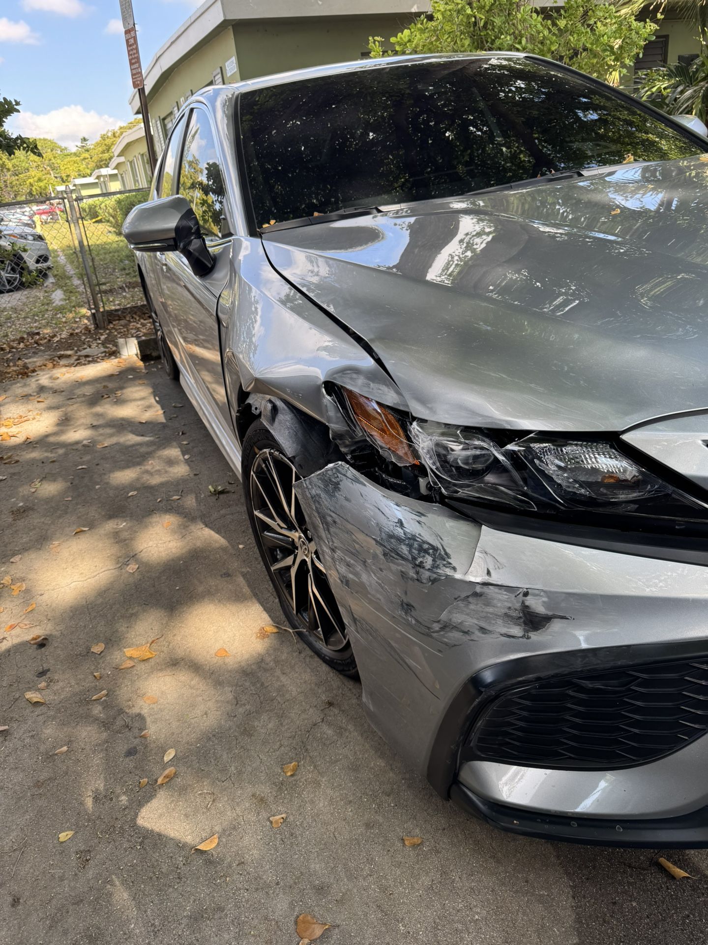 Body Shop . painting and collision