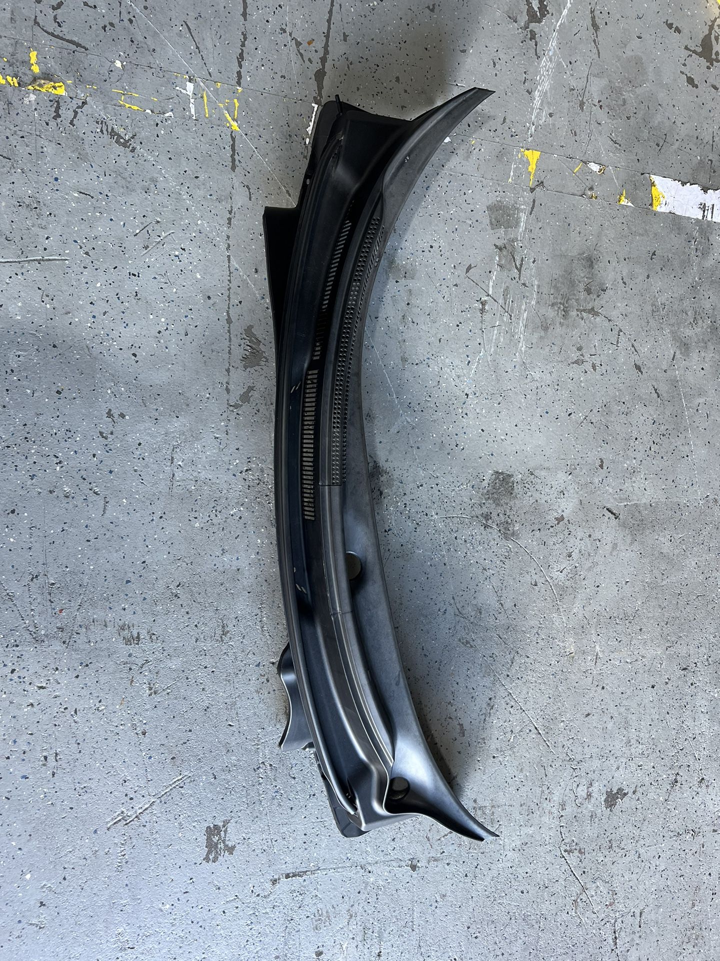 2012-2017 Hyundai Veloster Windshield Cowl Vent Panel 86150-2V000