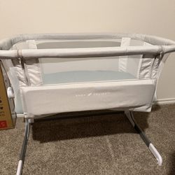 Baby Delight Bedside Bassinet