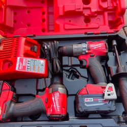 Milwaukee M18 FUEL 18V Lithium-Ion Brushless Cordless Hammer Drill and Impact Driver Combo Kit (2-Tool) with 2 Batteries