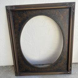 Vintage Wood Picture Frame 21”x25”