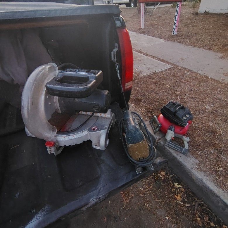 Miter Saw Air Compressor + Tools