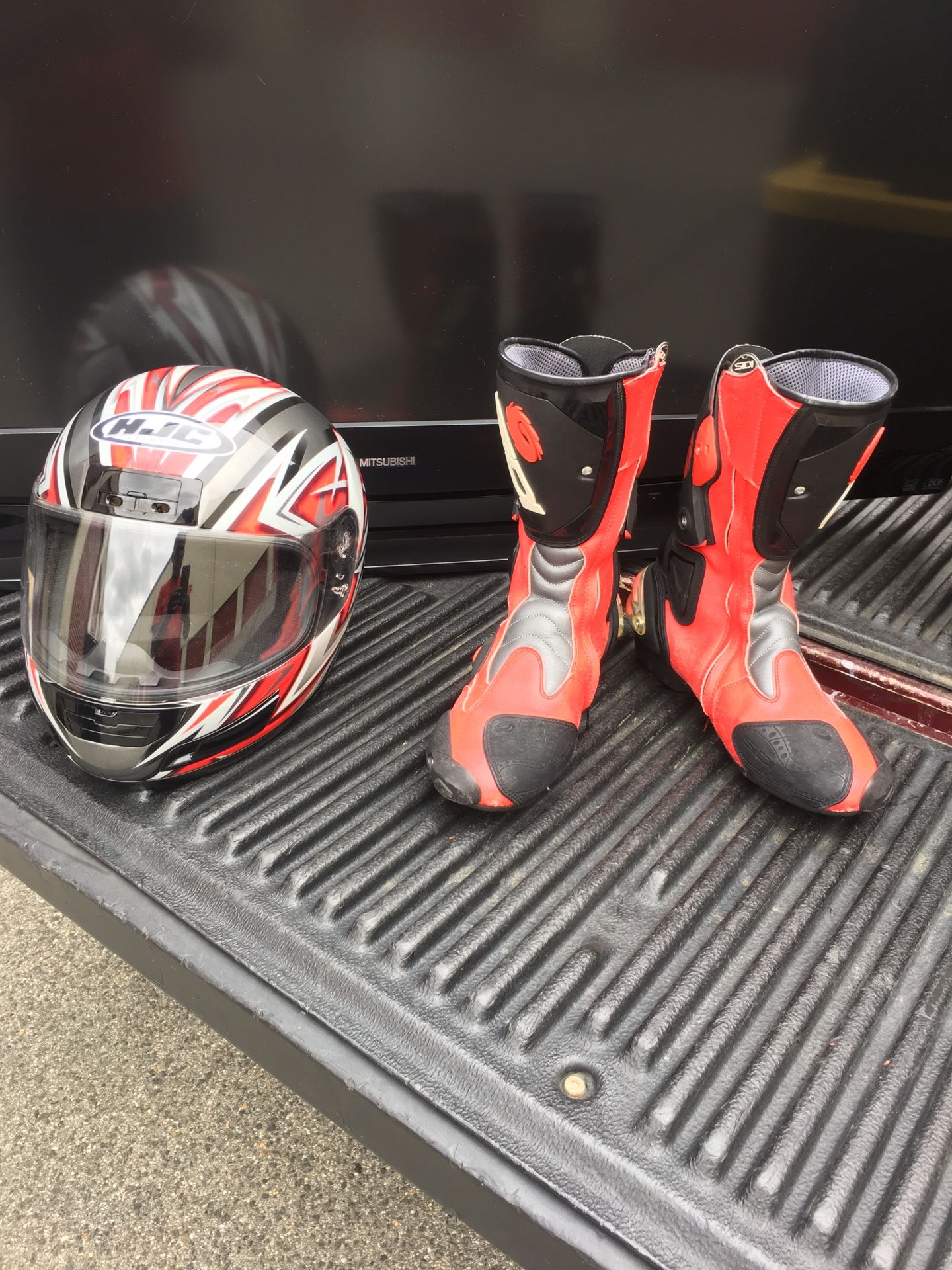 HJC Helmet large, in excellent condition