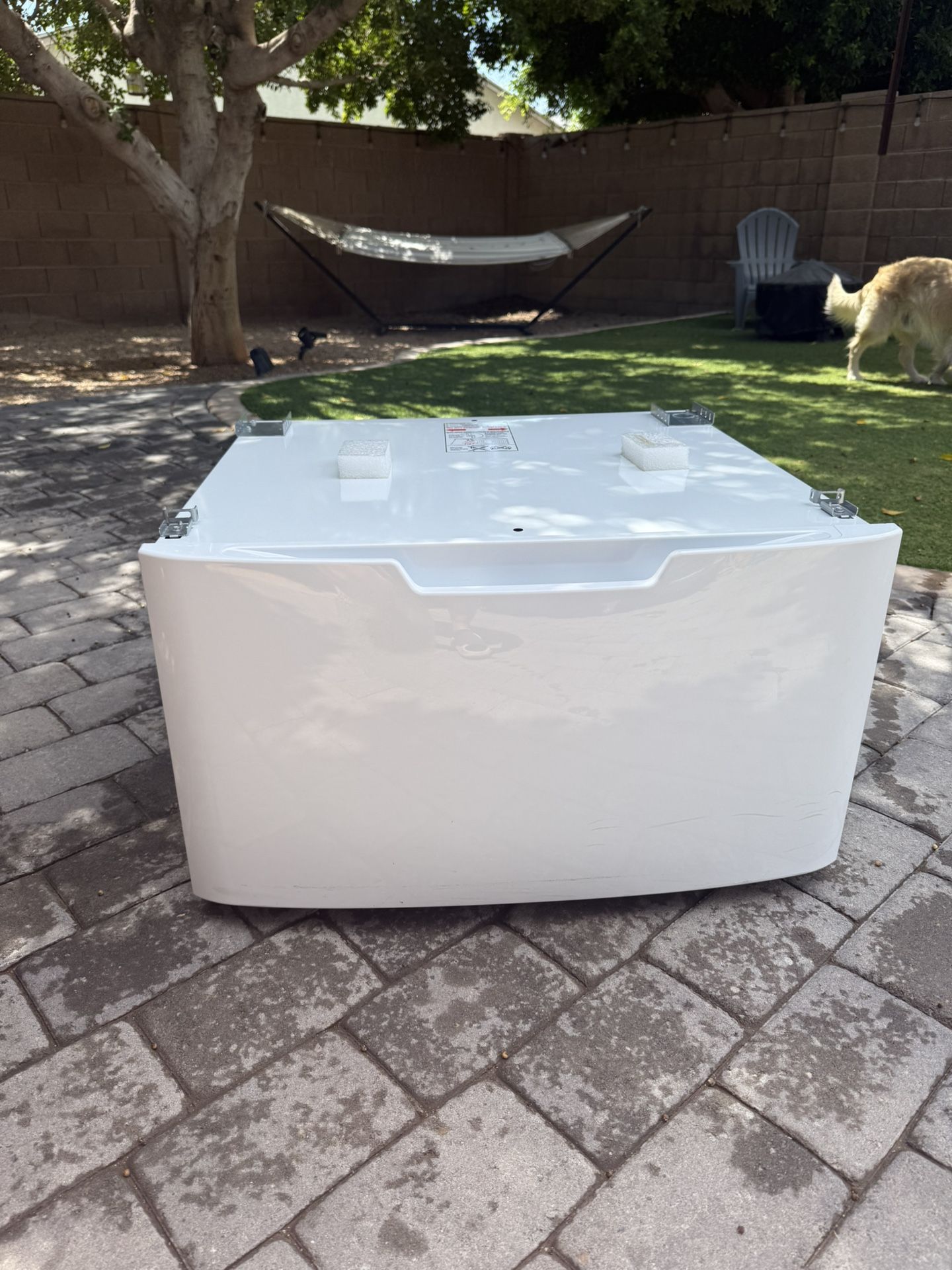Whirlpool Pedestal