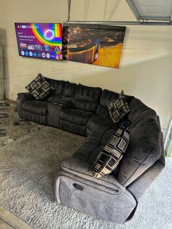 🌟 Ashley furniture 6pc reclining sectional couch 🛋  with storage and cupholders ( FREE DELIVERY)