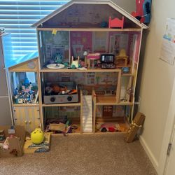 Doll House (4ft tall)