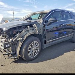 2017. Cadillac XT5. For Parts Only