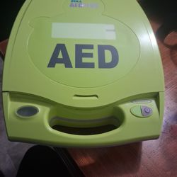 Zoll AED  Plus