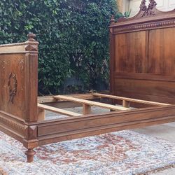 Exquisitely Hand Carved Antique Full Sz. Bedframe