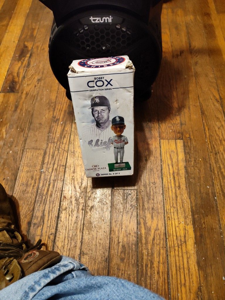 Bobby Cox Bobblehead.5.00